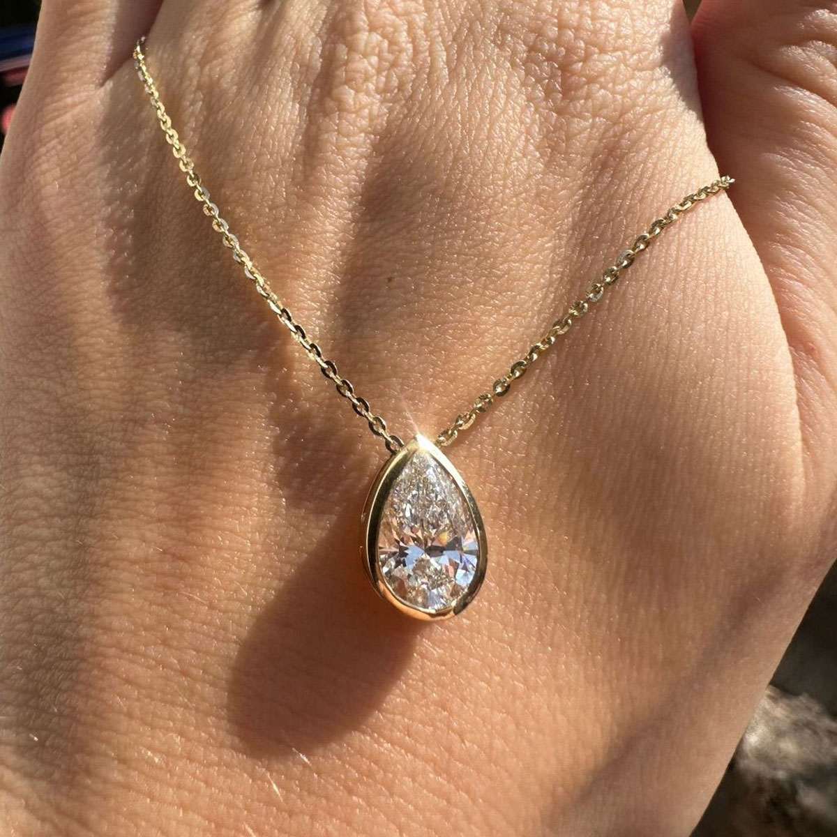 1‑4CT Pear Cut Bezel Set Moiss - Bezels Set Pendant recension och pris